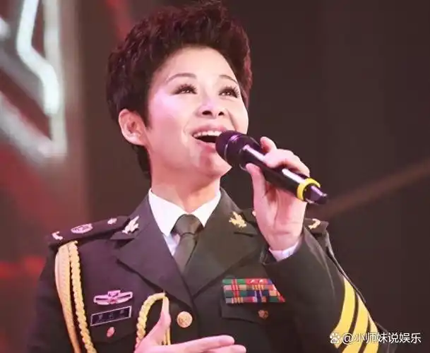 现如今的董文华,赖昌星被捕后,她的处境如何了?