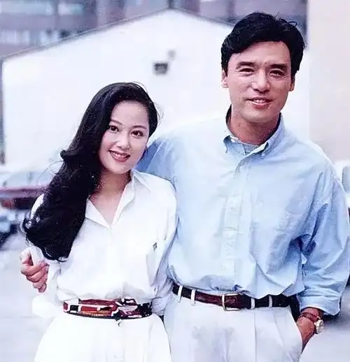 翻红不成,投资血亏,57岁坐拥过亿身家,张卫健凭什么?