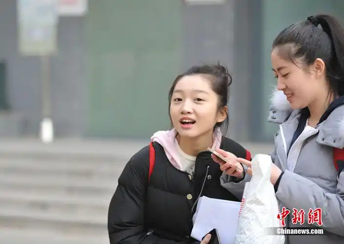 2015北影表演系艺考首日校内颜值爆表