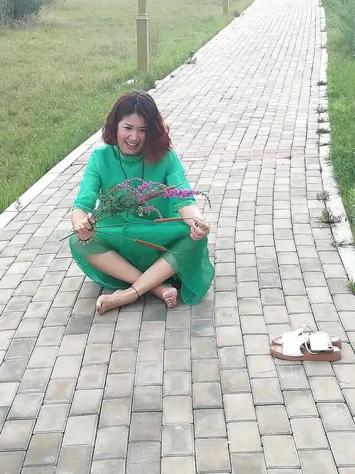 大脚美女的午后时光