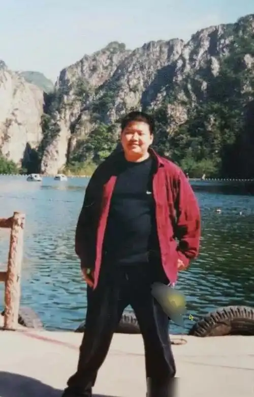 知道魏大勋以前胖过,但是没想到竟然这么胖[惊哭]