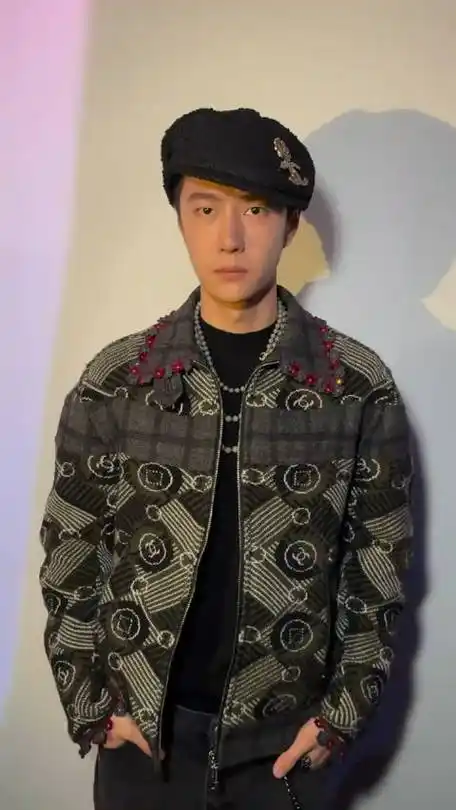 香奈儿大秀##王一博g社生图