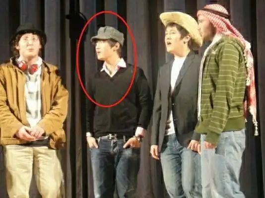 张康阳学生照曝光28岁霸道总裁蜕变史瘦了一圈