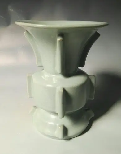 一阅千年:宋代汝窑出戟尊欣赏.