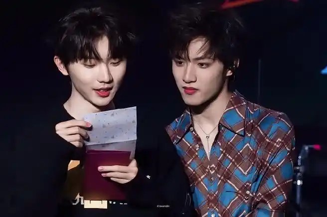 文祺 浪漫有迹可循##马嘉祺刘耀文塞了一嘴吃的