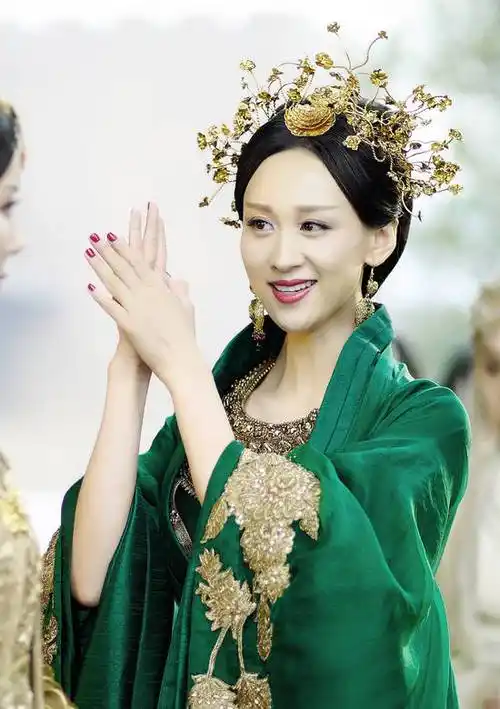 古装 神话 爱情分类:张哲瀚保剑锋吴谨言米热吴佳怡何奉天主演:朝歌