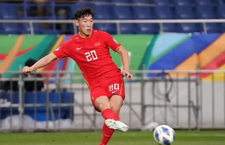 国足确定26人世预赛名单:武磊领衔锋线,李可李昂李帅落选_地方_效力