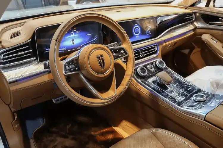 出口版红旗h9实拍双色车身棕色内饰30t加速8秒真霸气