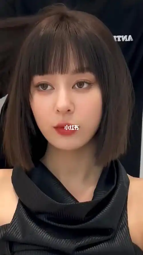 简约不失高级感超a一刀切女生短发发型