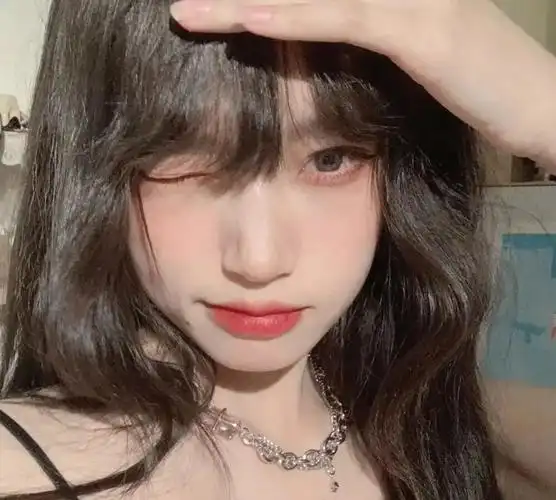 漂亮精致的气质女生头像