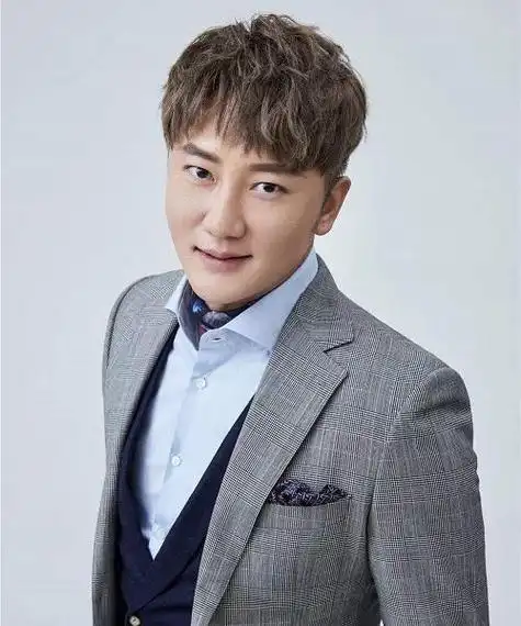 助理辟谣angelababy关喆去酒吧配离谱表情包