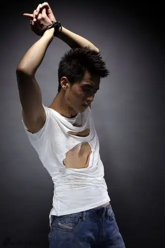 组图:马天宇大尺度写真流出 捆绑造型大秀肌肉_高清图集_新浪网