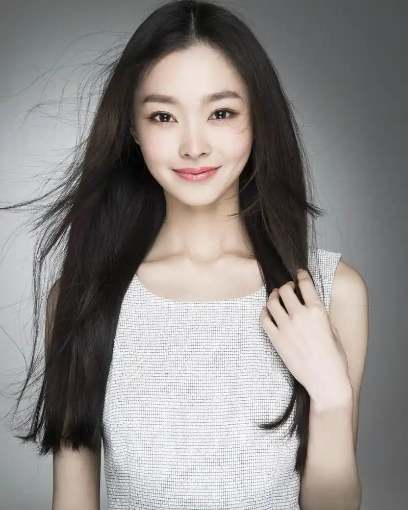 宋轶一直是青年演员中,演技算的上不错的,并且也是北京人艺的签约演员