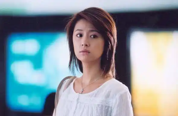 林心如晒16岁旧照,面带婴儿肥清新可人,刚出道的她原来这么美_时尚