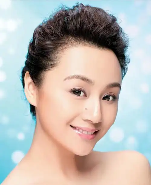 【引用】漂亮女艺人曹颖