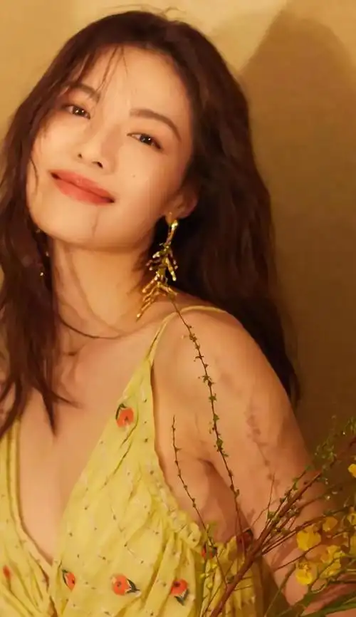 美女壁纸-第1916期-钟楚曦