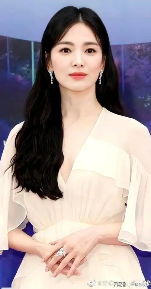 韩国天热美女宋慧乔画风变了尺度大了