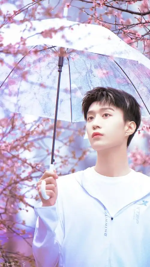 范丞丞金色挑染