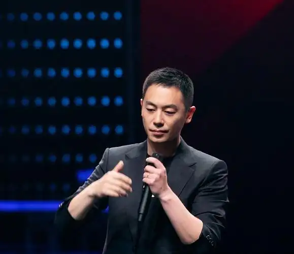 回顾朱亚文抛弃相恋七年的富家女转身爱上陈思诚女友结局如何