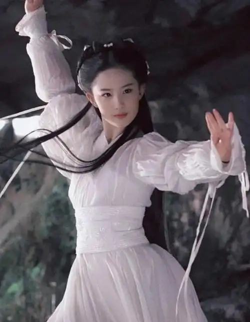 在2006年,我同样抓住了与"神仙姐姐"刘亦菲相关的热度,借此机会获得了