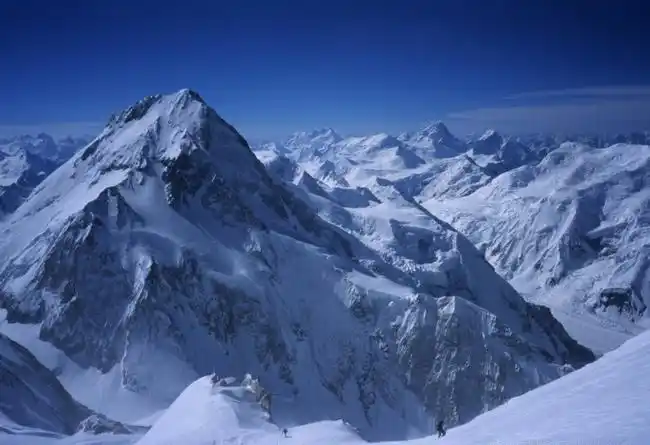 蔓萝浏览世界8000米以上高峰