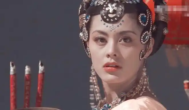 王力可撞脸宁静阿娇被称为央视亲女儿演了无数女主剧仍不火