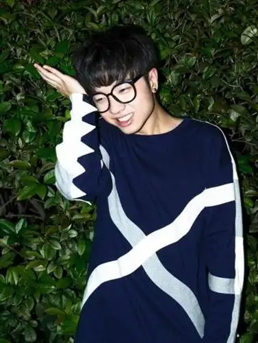 出道至今,7年的时间.一步步走来,华晨宇带给了我们越来越多的惊艳!