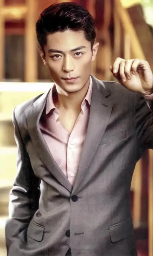 霍建华:我没那么严肃 至今都搞不懂什么是老干部