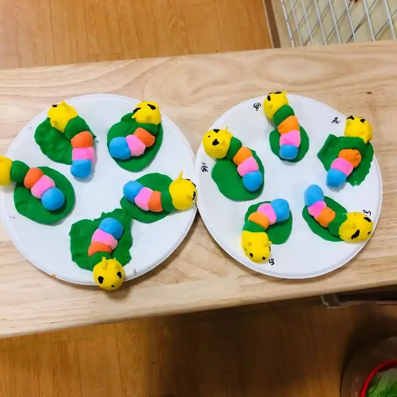 轻泥制作毛毛虫|小班手工|粘土毛毛虫91 春天到啦!