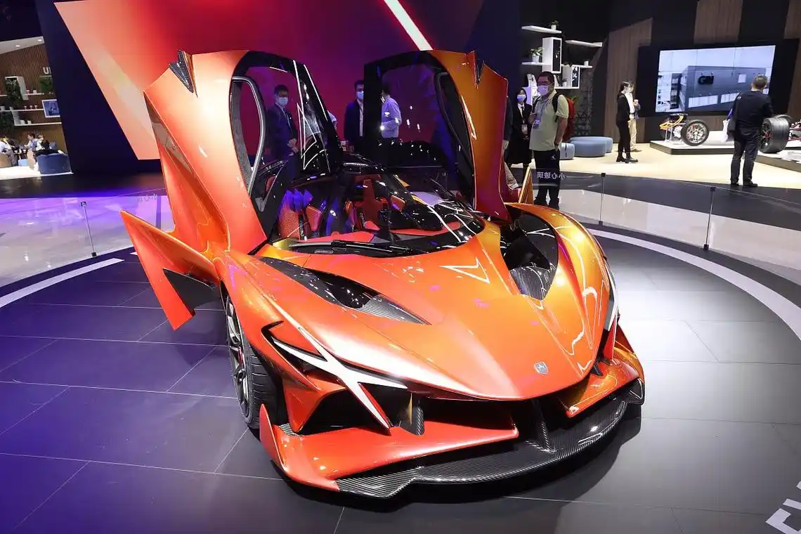 阿波罗太阳神超跑