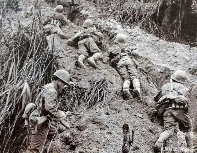 一组老照片重温对越自卫反击战的惨烈与悲壮