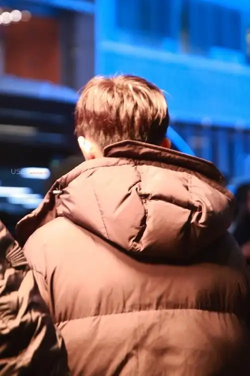 易烊千玺后脑勺系列后脑勺也在散发可爱迷人魅力@tfboys-易烊千玺#易