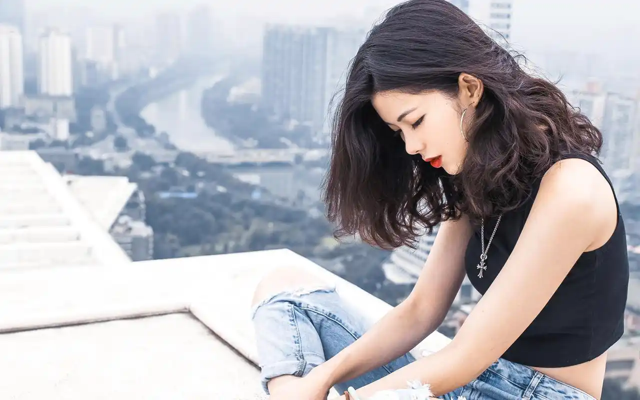 性感成熟美女写真高清电脑桌面壁纸下载