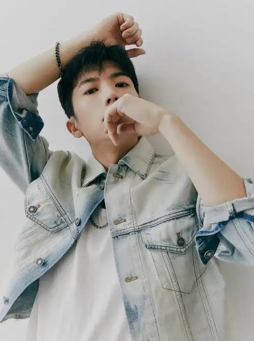 张佑荣gq韩国六月刊内页不知道tmi是什么迷恋洗衣服的32岁成熟男人