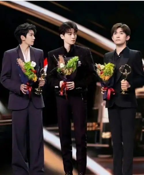 那为什么百度上的官方身高怎么不更新一下呢