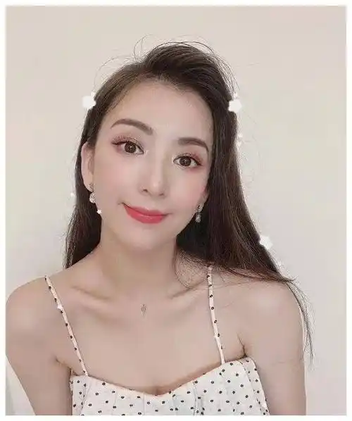 天王嫂方媛否认喜欢花心富豪,网友讽刺:郭富城算穷人?_质疑_婚姻_外界