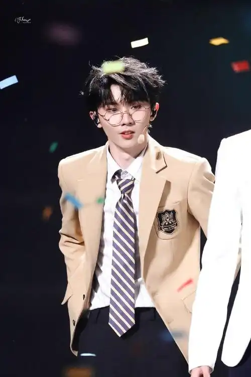 马嘉祺叁重楼暨出道四周年演唱会