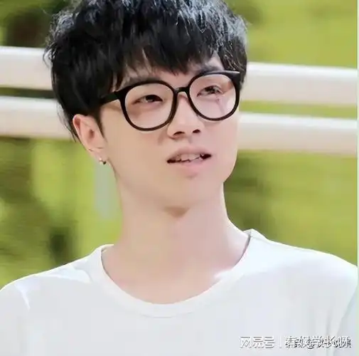 张碧晨就这样被华晨宇渣了又渣不知夜深人静时她可曾后悔过