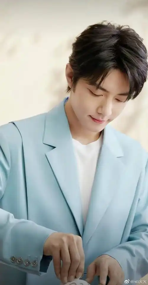 #肖战##肖战出道七周年了#