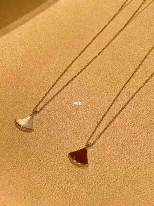 宝格丽diva白扇子小号项链醉美白月光