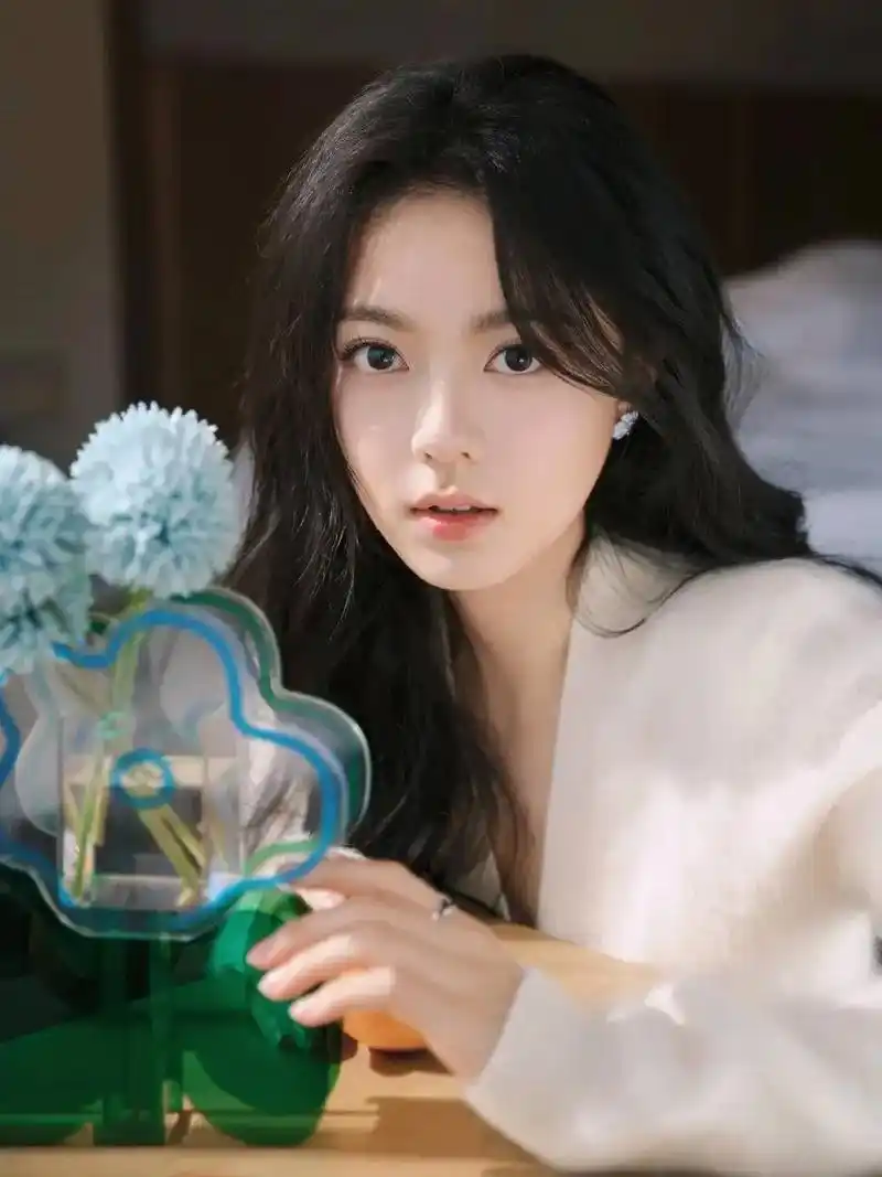 收集了些暴雪的照片喜欢的拿去#赵今麦 #在暴雪时分赵今麦 - 抖音