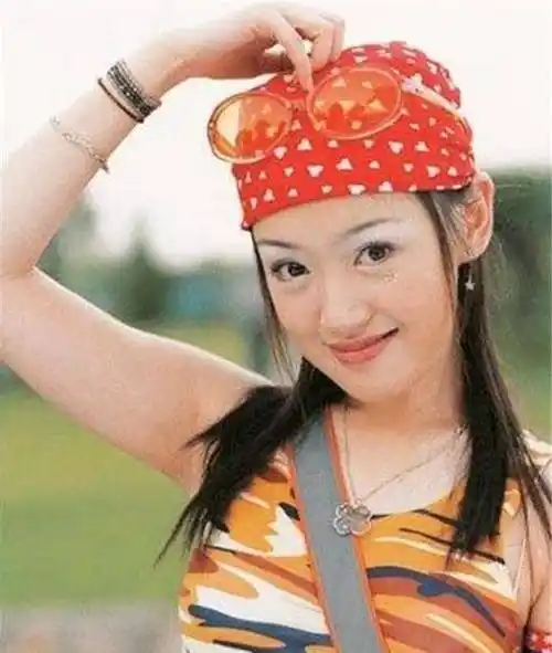 20年过去《粉红女郎》主演变化,有人成中戏老师,有人皈依佛门_薛佳凝_