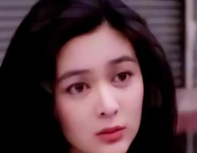 "高尔夫球"事件背了那么多年的关之琳,终于被刘銮雄给澄清了