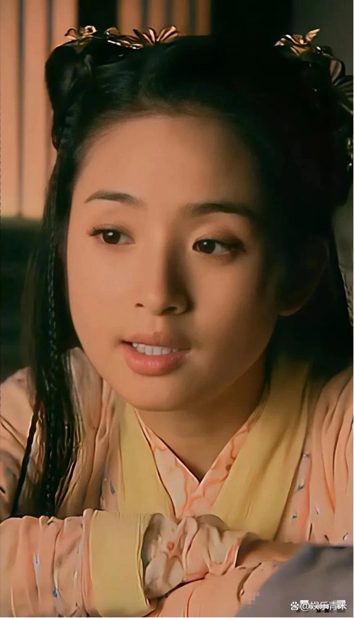 然而,总有人将她与林依晨版本的本地版本进行比较,对她的贬低是难以