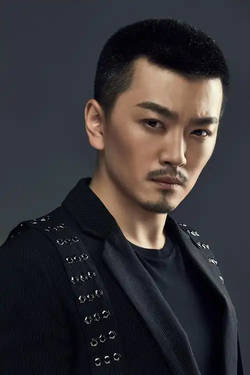 李政霖硬汉写真曝光