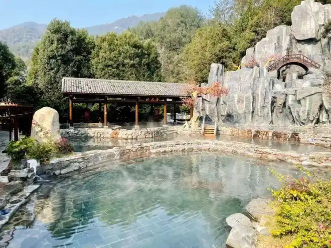 138元抢铜鼓汤里温泉票赶紧下个月就要涨价了随买随用