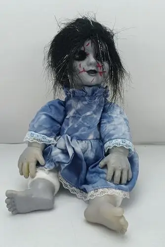 万圣节鬼屋逃脱恐怖电动走路鬼娃娃公仔声控感应鬼婴叫毛绒玩具