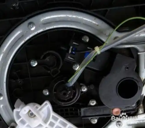 美的电压力锅盖子拆解