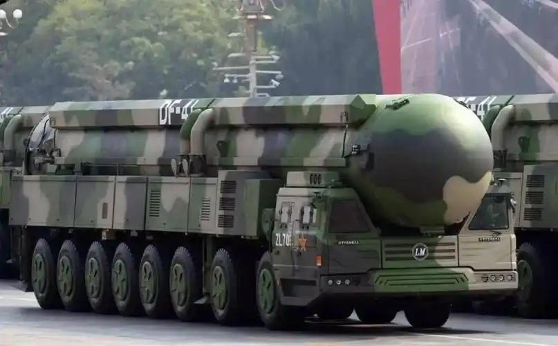 东风-41洲际导弹老胡认为,这份新《中国军力报告》有意低估中国的核弹