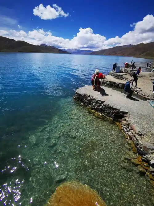 西藏四季的羊卓雍措景区(羊湖),卡若拉冰川景区,一日游.